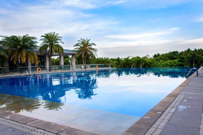 无边际露天泳池,看上去是不是非常高大上呢?