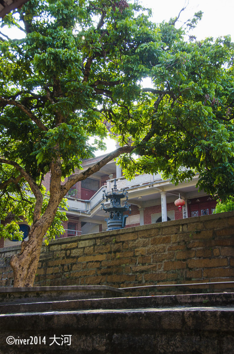 莆田市内有四座有名的寺庙,梅峰寺就是其中