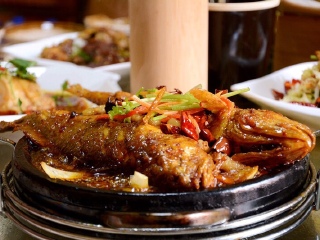 小国抻面熏酱馆