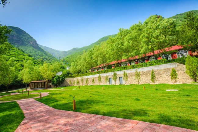 【超多美图】到云中草原给美妞拍大片——黄龙山庄游记