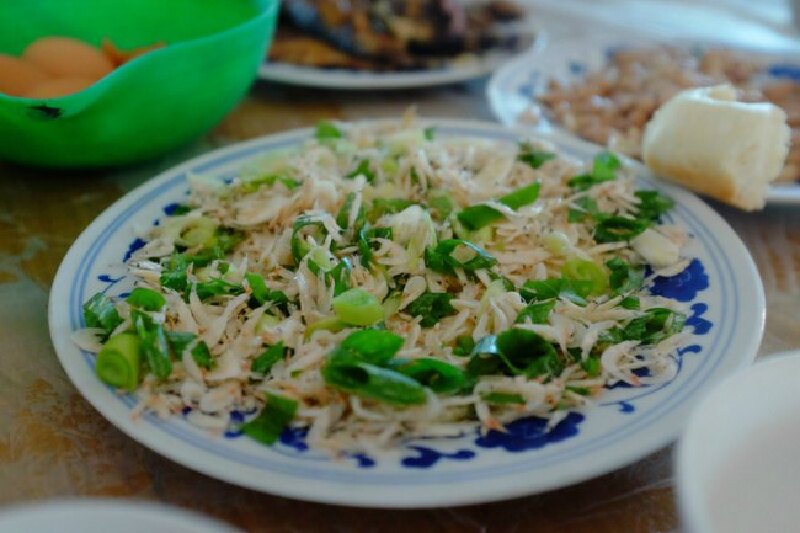 毛虾小咸鱼煮花生豆咸菜咸菜早餐馒头鸡蛋评论行程花费人均总开销:约