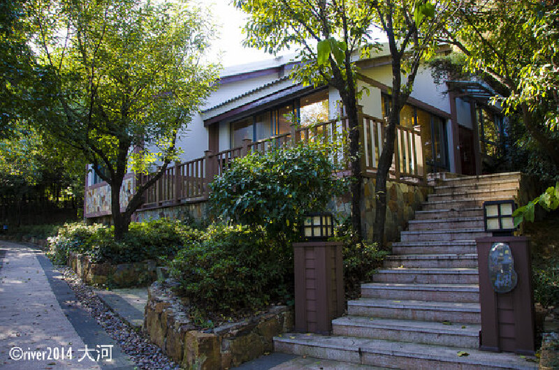 秋高气爽日苏州游园时