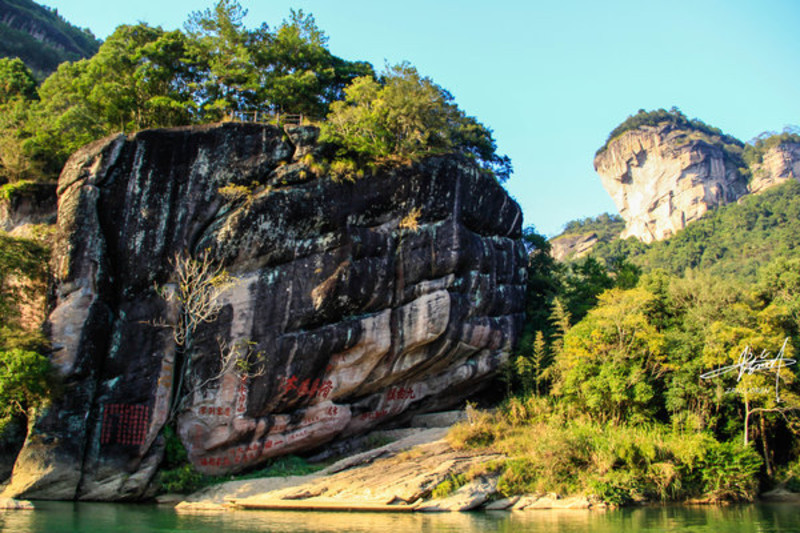 在玉女峰對面就是大王峰.