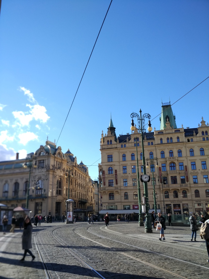 说到车,捷克最多见的就说他们的国民品牌——斯柯达.