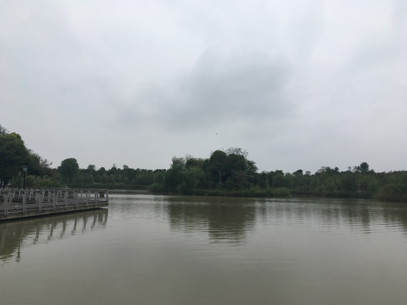 在明湖锁住秋天——游牧城公园