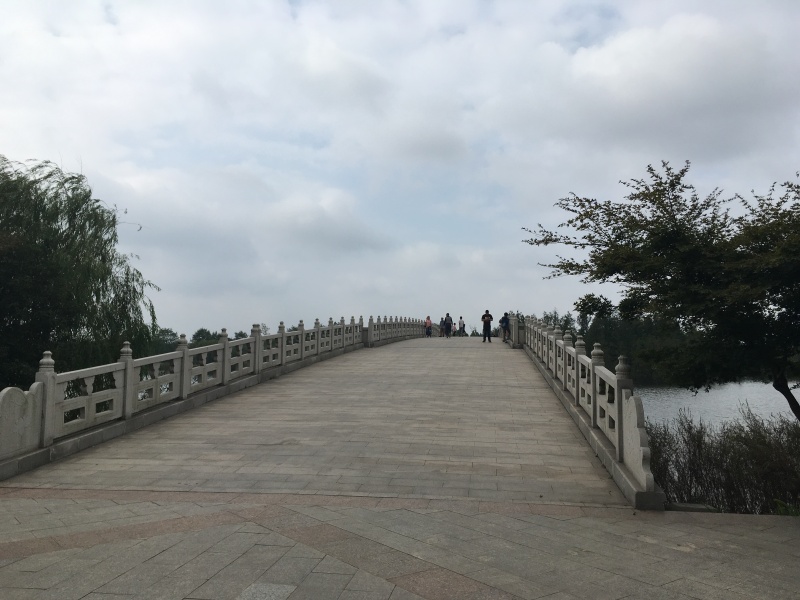 在明湖锁住秋天——游牧城公园