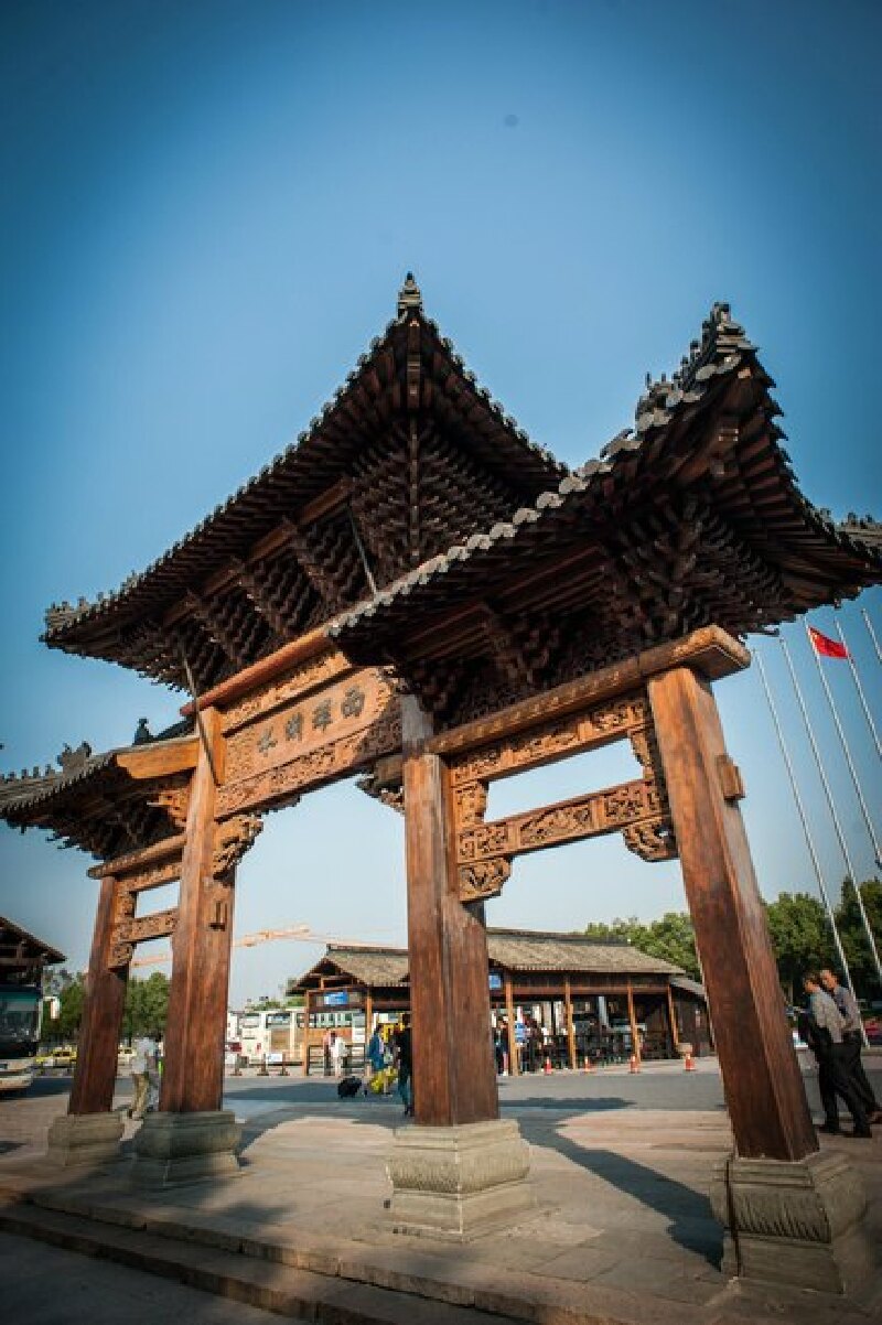 申时的时候,西栅的门头彷佛有灵光闪现