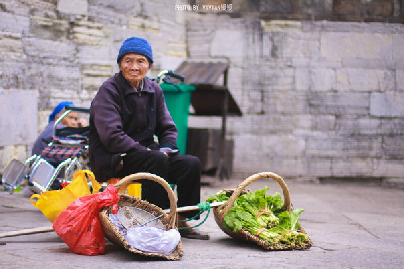       她们一辈子劳作,真的好辛苦