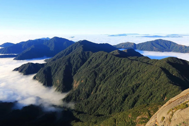 貓兒山看雲海,佛光,日出日落