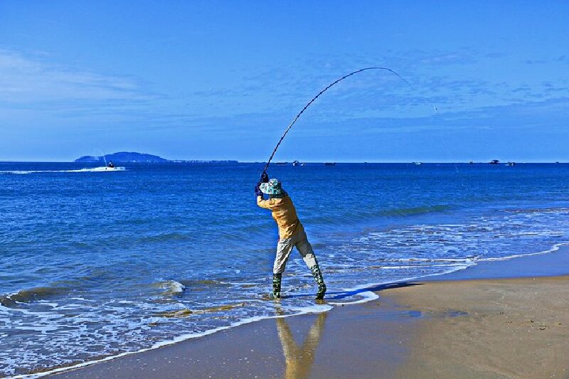 脚踏沙滩回眸一笑就让时间定格在这一刻