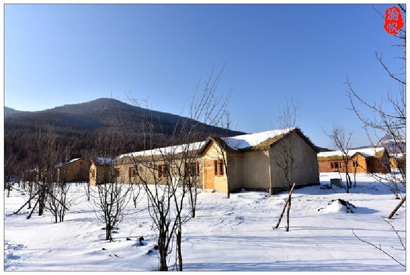 这是一个典型的新型蒙古村庄