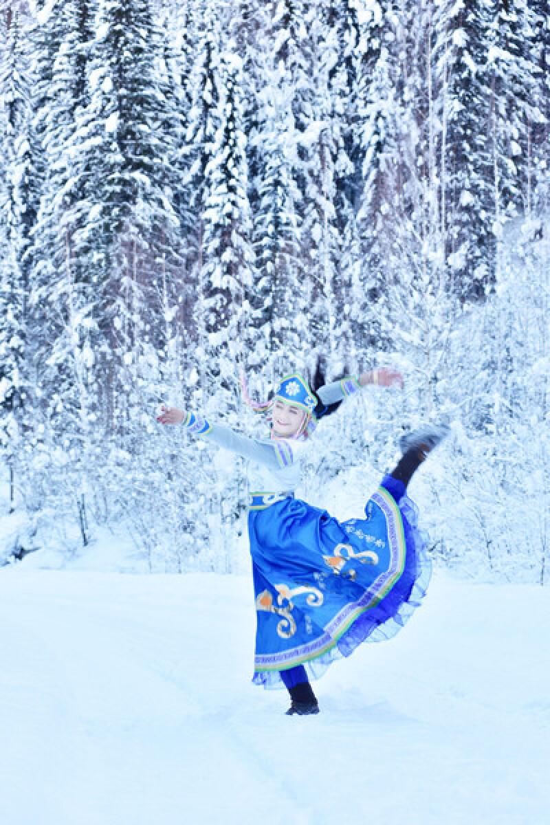 原创雪地舞翩跹组图