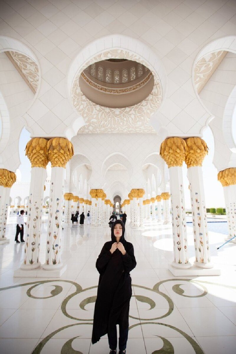 maolily奇迹之旅穿着白纱约土豪迪拜阿布扎比游