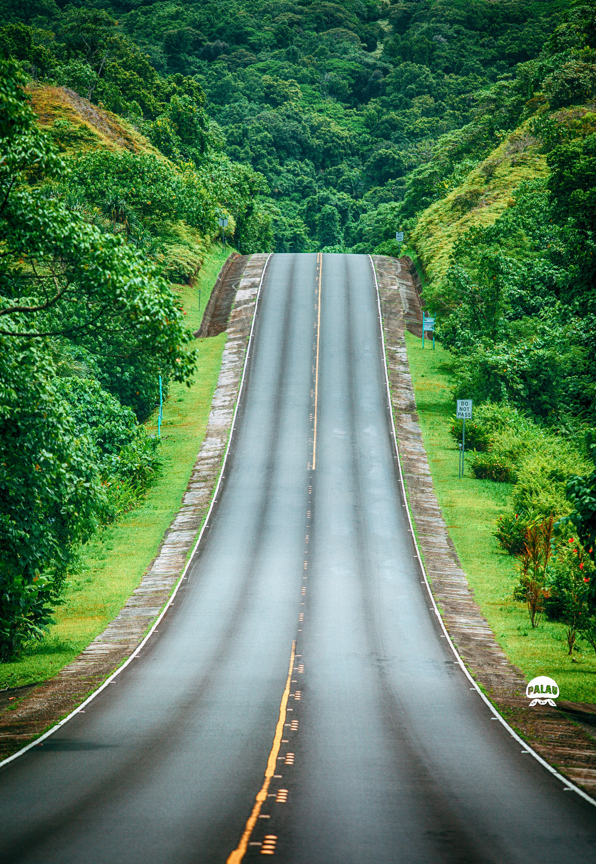 途中路过安德茂瀑布,也是我们途经的第一个景点,虽然瀑布景色不差