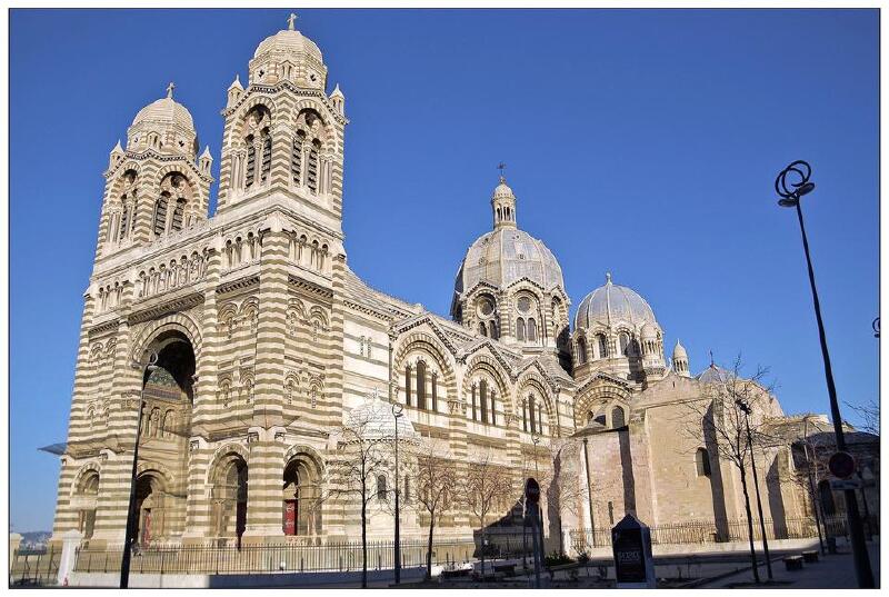 帕尼埃街区帕尼埃街区是个拥有狭窄斜坡小巷的马赛古老