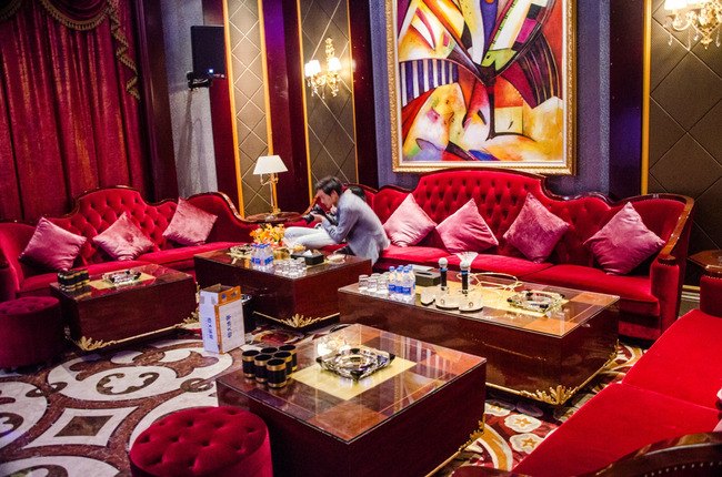 大家玩的都非常的尽兴,作为武汉恒大酒店的体验之行,ktv的狂欢是记忆