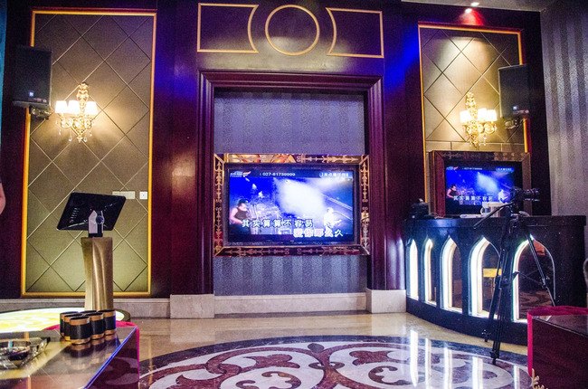 大家玩的都非常的尽兴,作为武汉恒大酒店的体验之行,ktv的狂欢是记忆