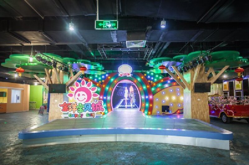 东汤山旁碧桂园大道1号,整个室内儿童乐园分为两层,是集儿童职业体验