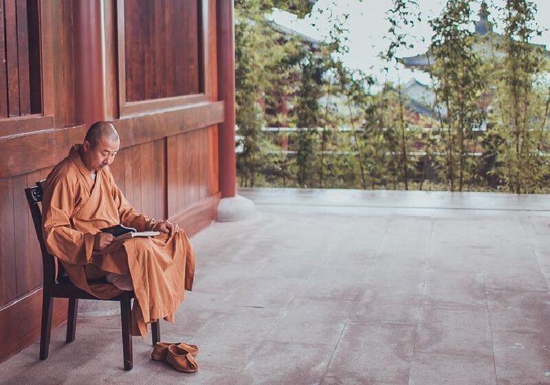 眼前看到了僧人读书的画面,我们现在有多人