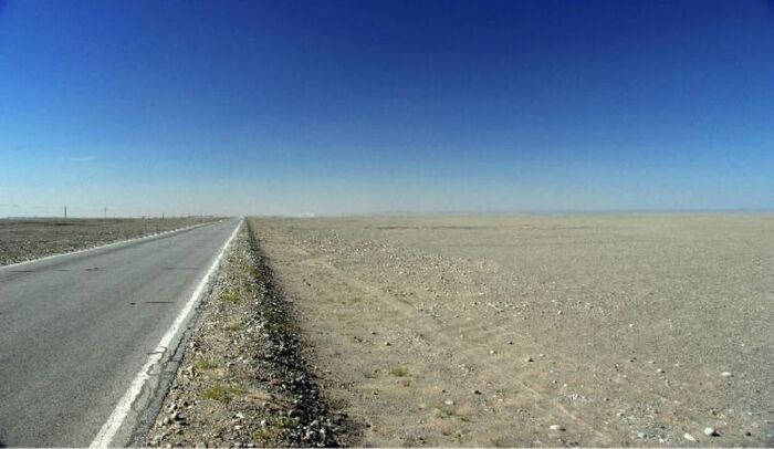 传说中的阳关道哦 tips:阳关不是在一条路上的,要特地去的话要走岔路