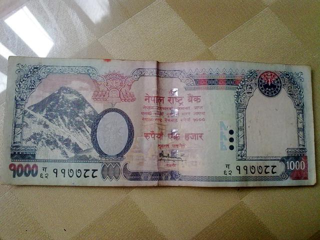 尼泊尔卢比(nepalese rupee,简写rs),和印度,巴基斯坦,孟加拉等南亚