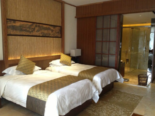 思拉堡虹溪谷温泉