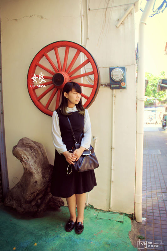 看完剑狮我们来欣赏下安平老街吧.