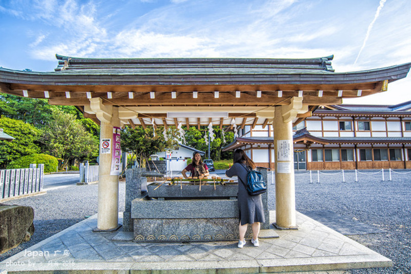 在广岛城里面见到一座广岛的靖国神社.