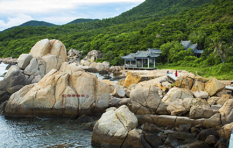 三亚南山吉祥的凤凰降临小月湾