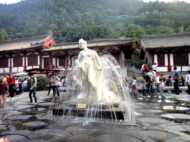 [春节] 西安-兵马俑-华清池-黄帝陵-壶口-延安双高5日游>感兵俑雄阵