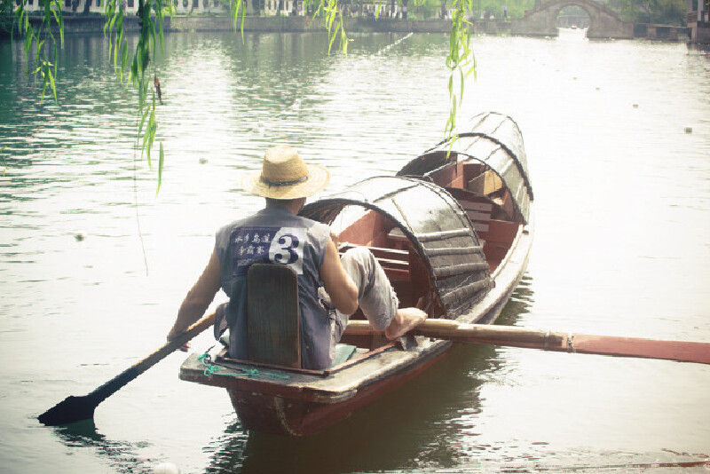 邂逅绍兴,感受别样的乌篷船风情