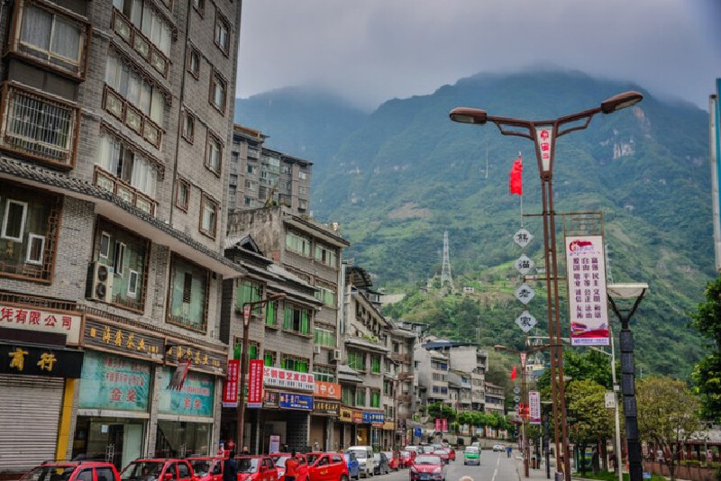 宝兴县城地图今日概述:早上9点从成都自驾出发,3小时后抵达宝兴熊猫