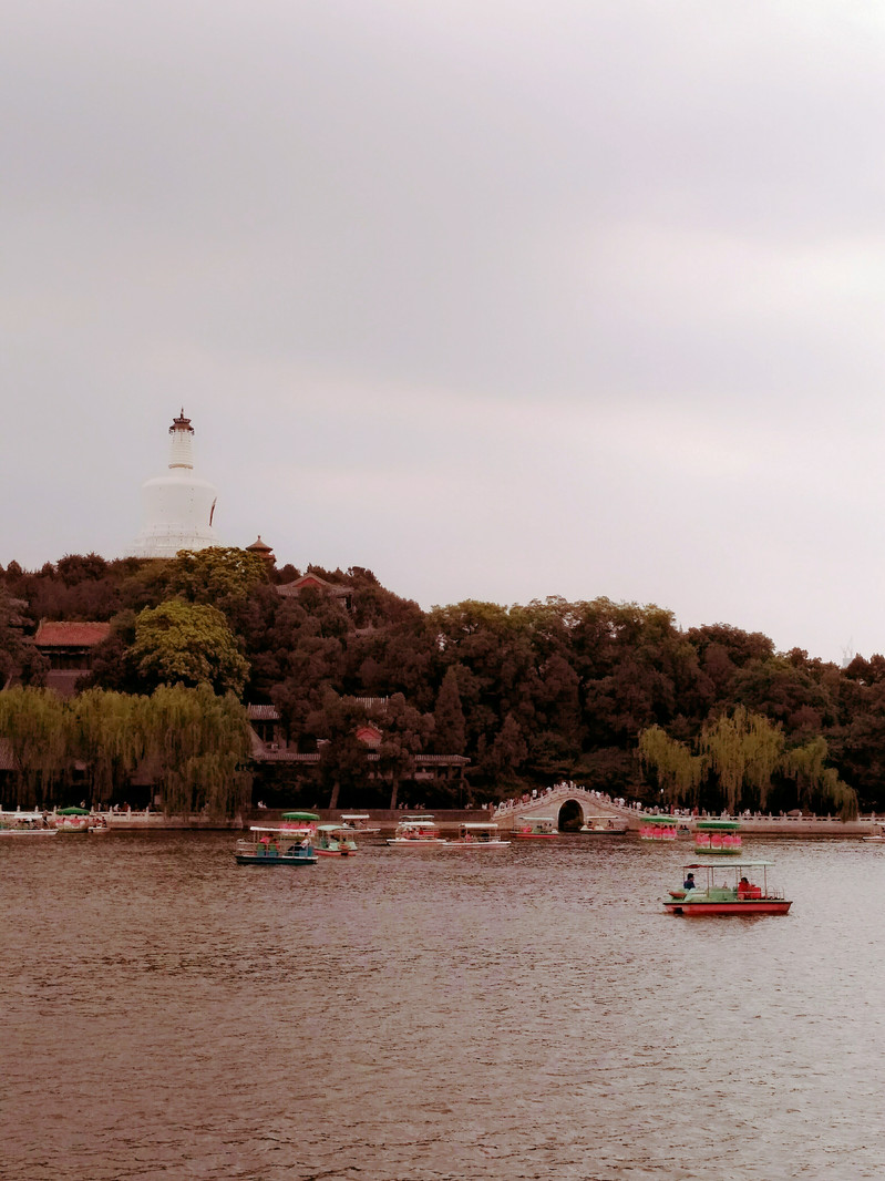 發現北京北海公園白塔不同角度的豔照