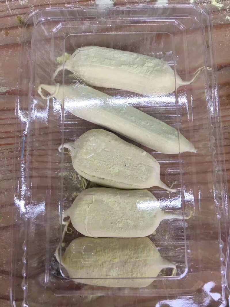 老鼠糖球好像是这边的特色,特地买了个尝尝,原来就是麦芽糖做的.