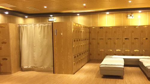 荷花温泉酒店更衣室
