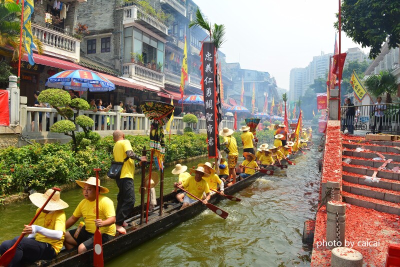 广州荔枝湾端午节龙舟巡演