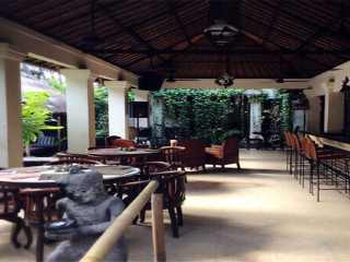 巴厘岛库塔阿斯顿酒店