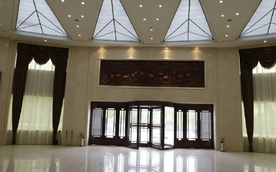 北京酒店预订 通榆向海假日酒店 地址:通榆县向海乡 通榆向海假日酒店