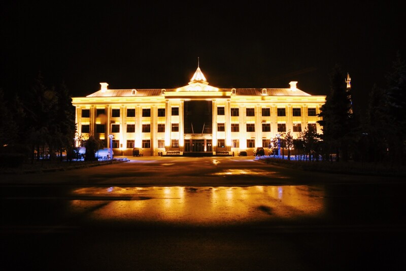 阿尔山市中心夜景.