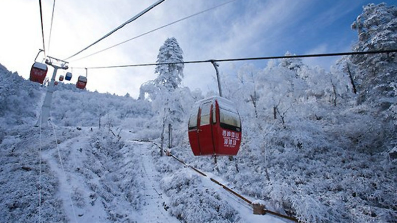 景區的雪山終年積成都旅遊景點 清明節去西嶺雪山當月天氣_清明節去