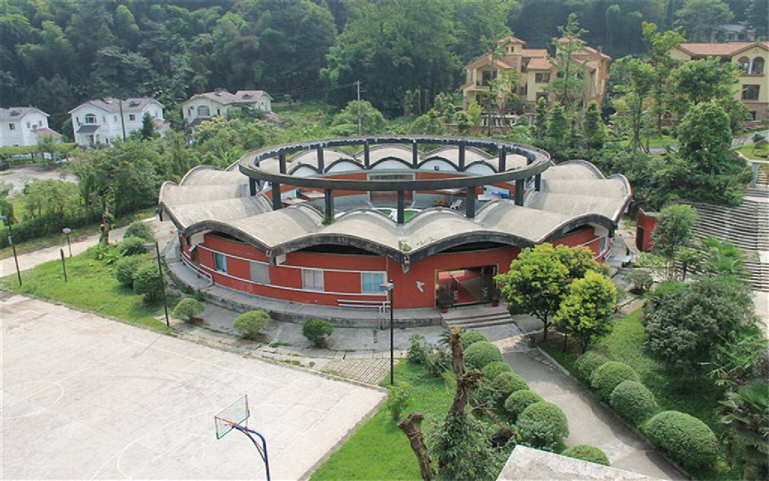  花水湾艾美达酒店套餐>房型自选1晚,双早,温泉,可选夜间滑雪套餐