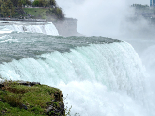 尼亚加拉瀑布城