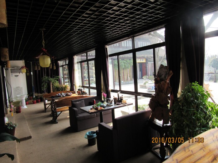 1849年王韬接受英国传教士麦都思邀请在上海墨海书馆从事编译西洋书籍