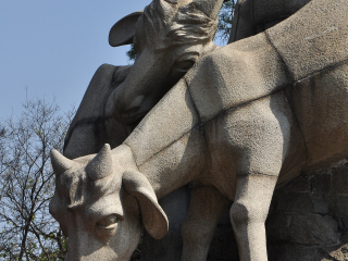 五羊石雕
