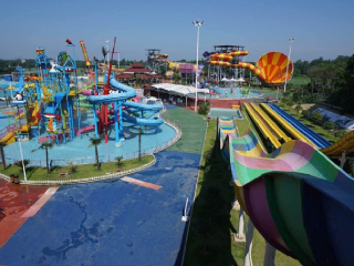 悦兮半岛水上乐园