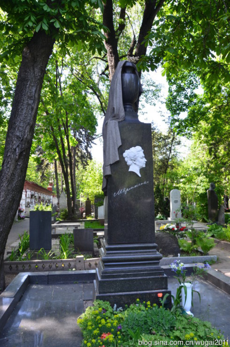 新圣女公墓的缅思——俄罗斯见闻(21)