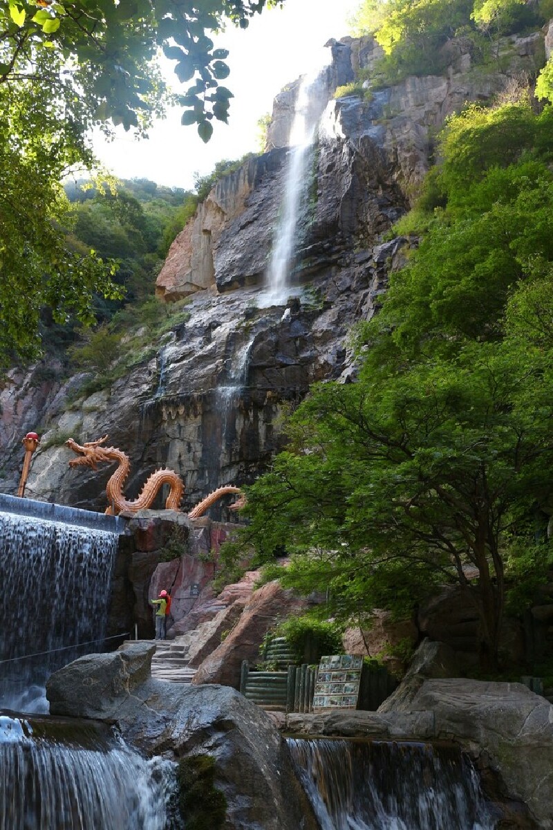 水帘洞,水涛沟的底,从这里返回.
