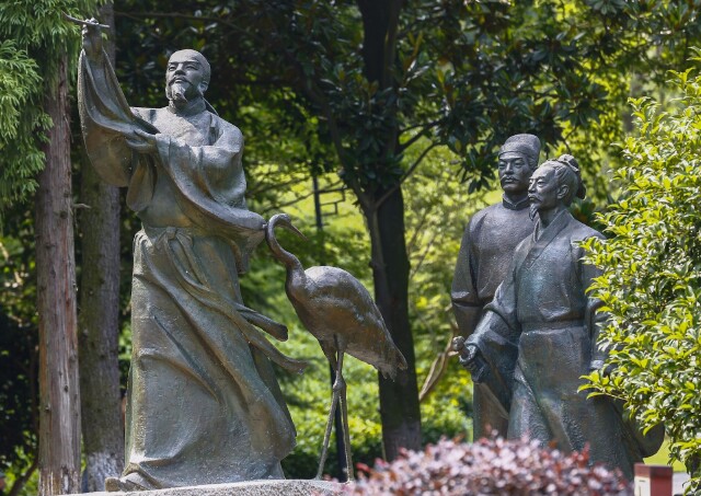 李白登临敬亭山是从弟李昭去信邀李白来宣城