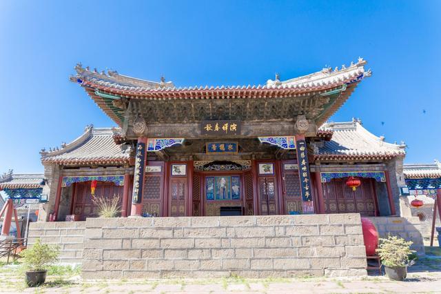 多伦山西会馆是典型的坐南朝北,多伦老城区保存