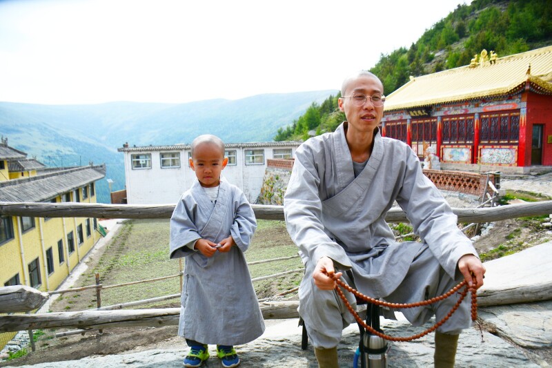 【途牛首发】六月徒步朝拜五台山 我们行走在路上_山西五台山风景名胜